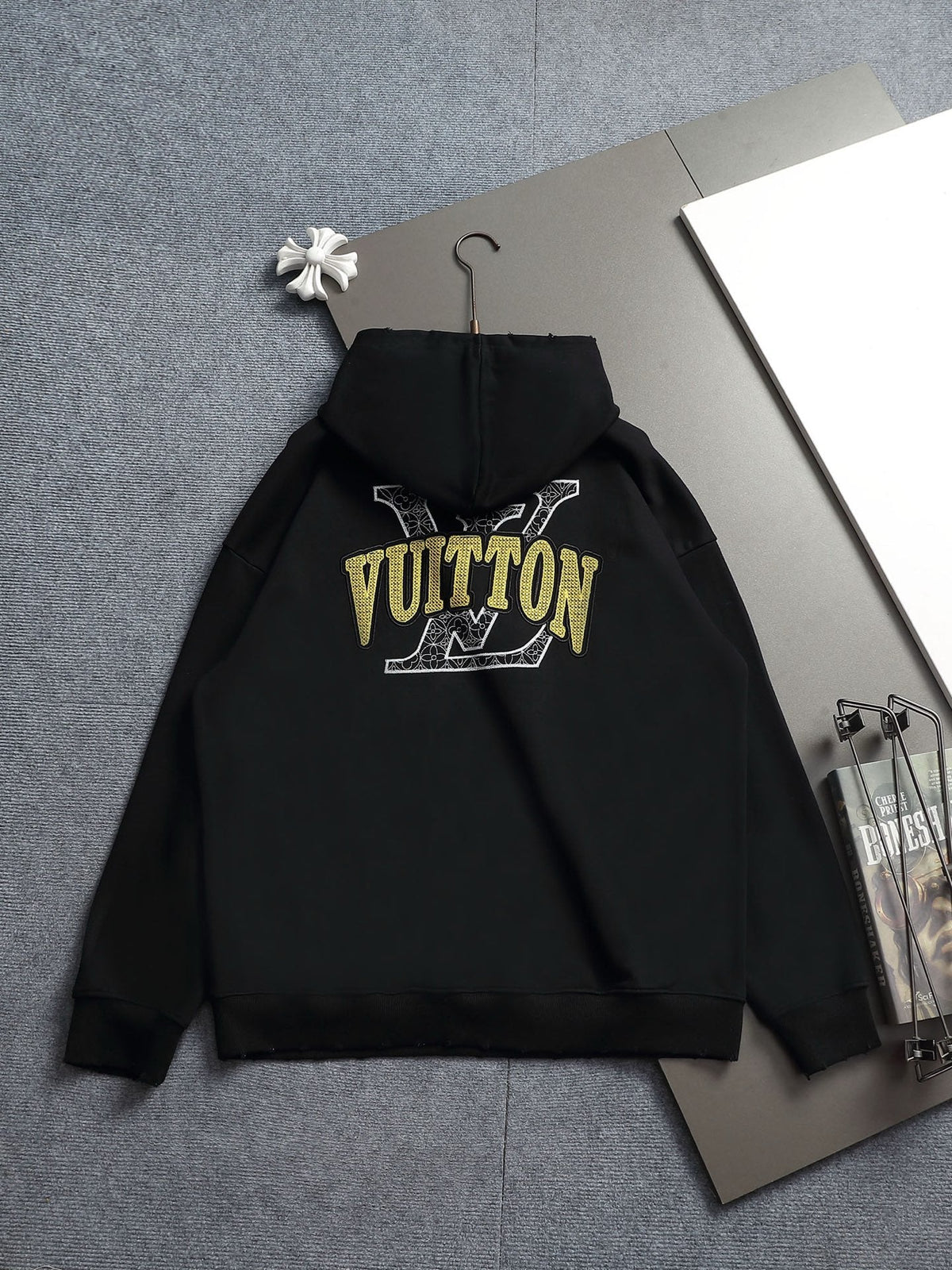 Classic Fit Hoodie-1130