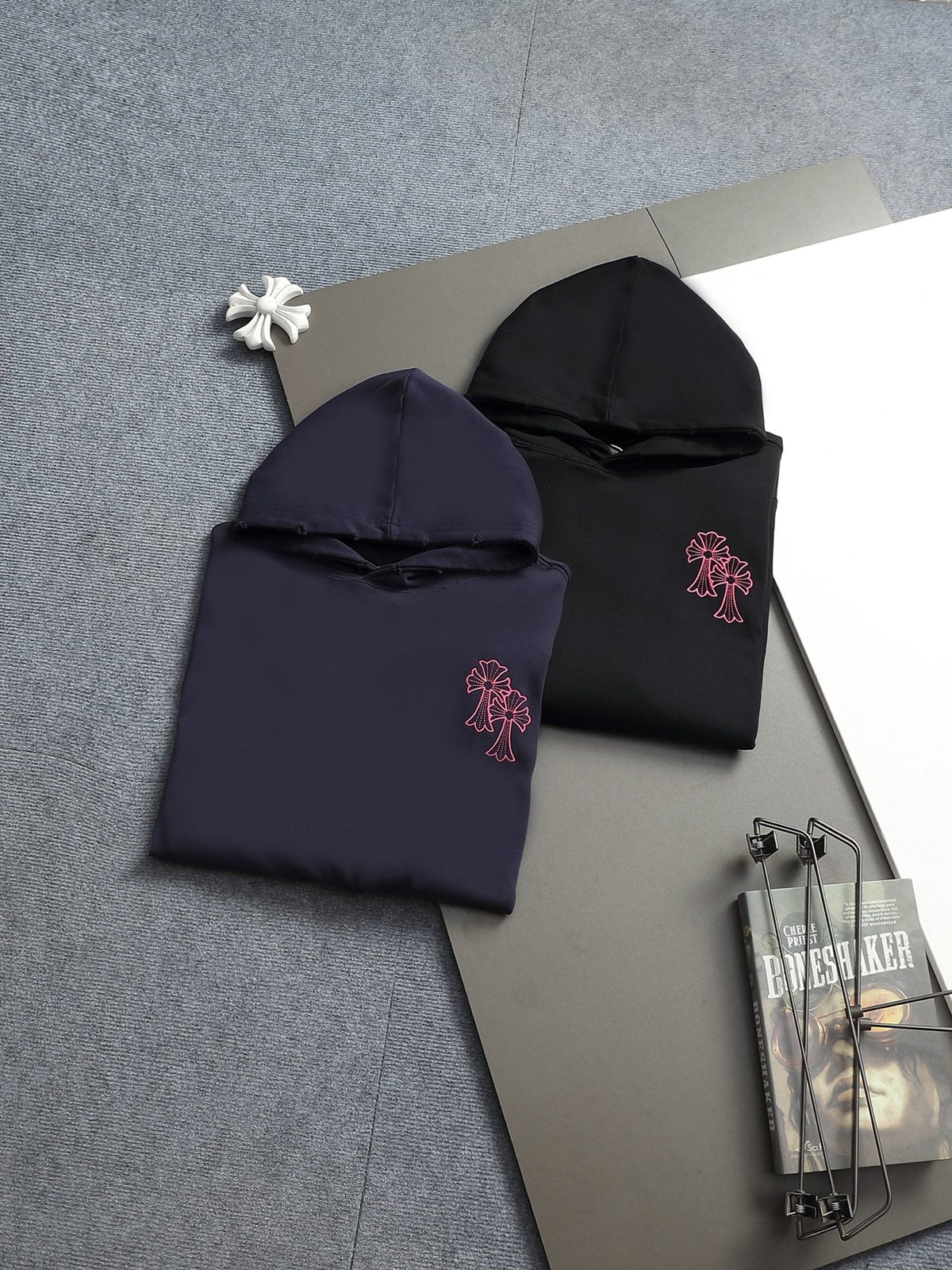 Classic Fit Hoodie-1131