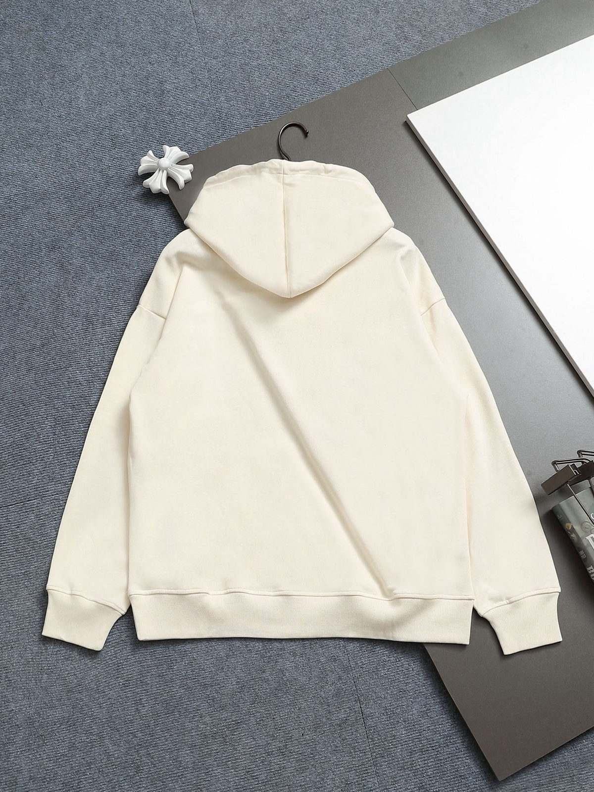 Classic Fit Hoodie-1134