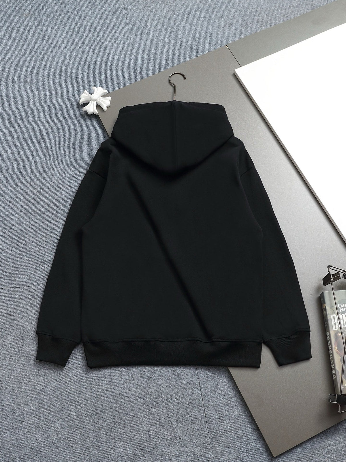 Classic Fit Hoodie-1135