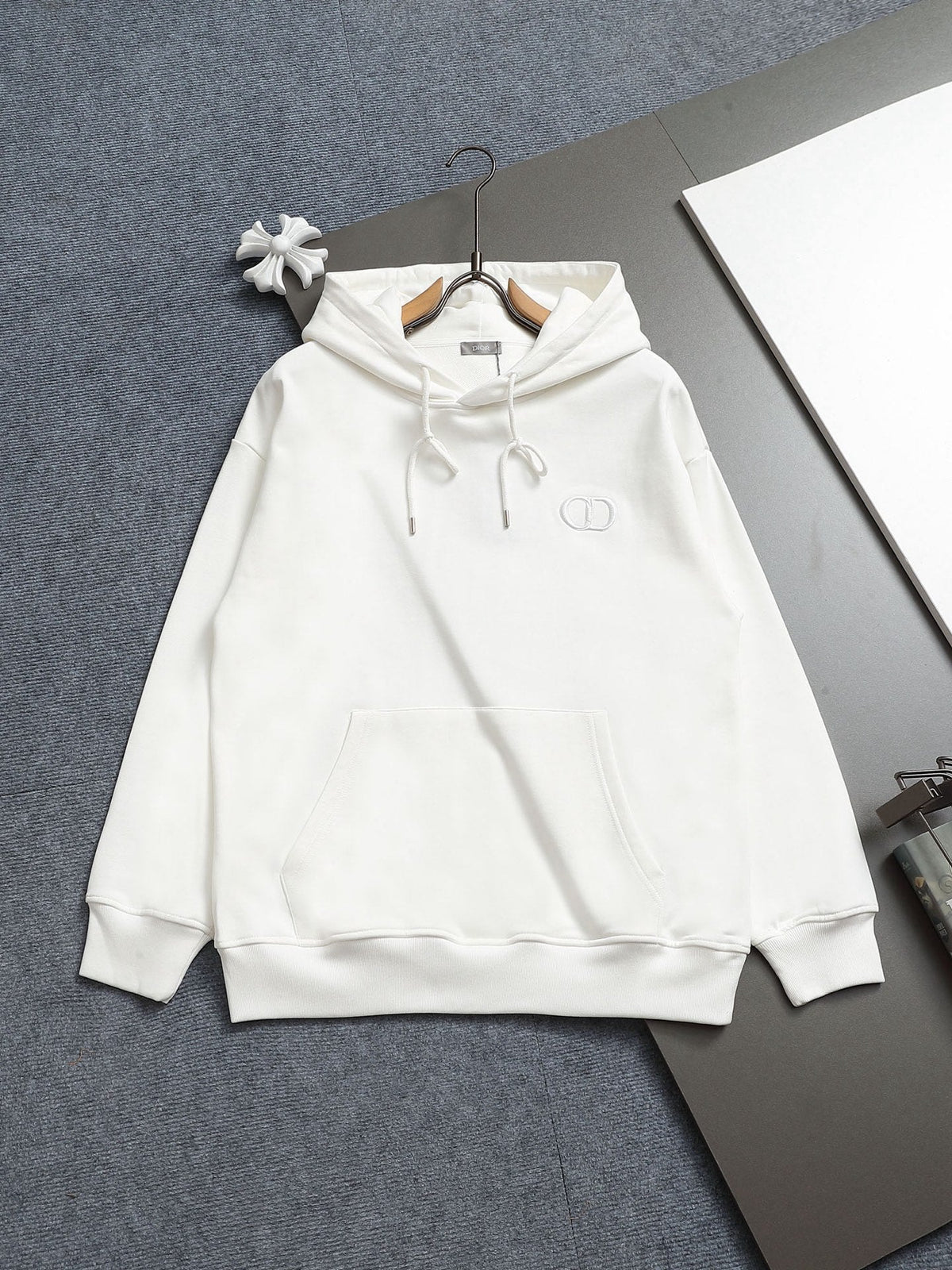 Classic Fit Hoodie-1141