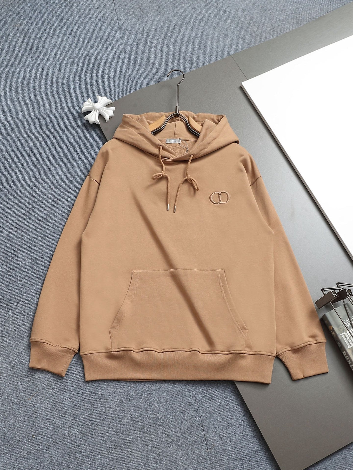 Classic Fit Hoodie-1141