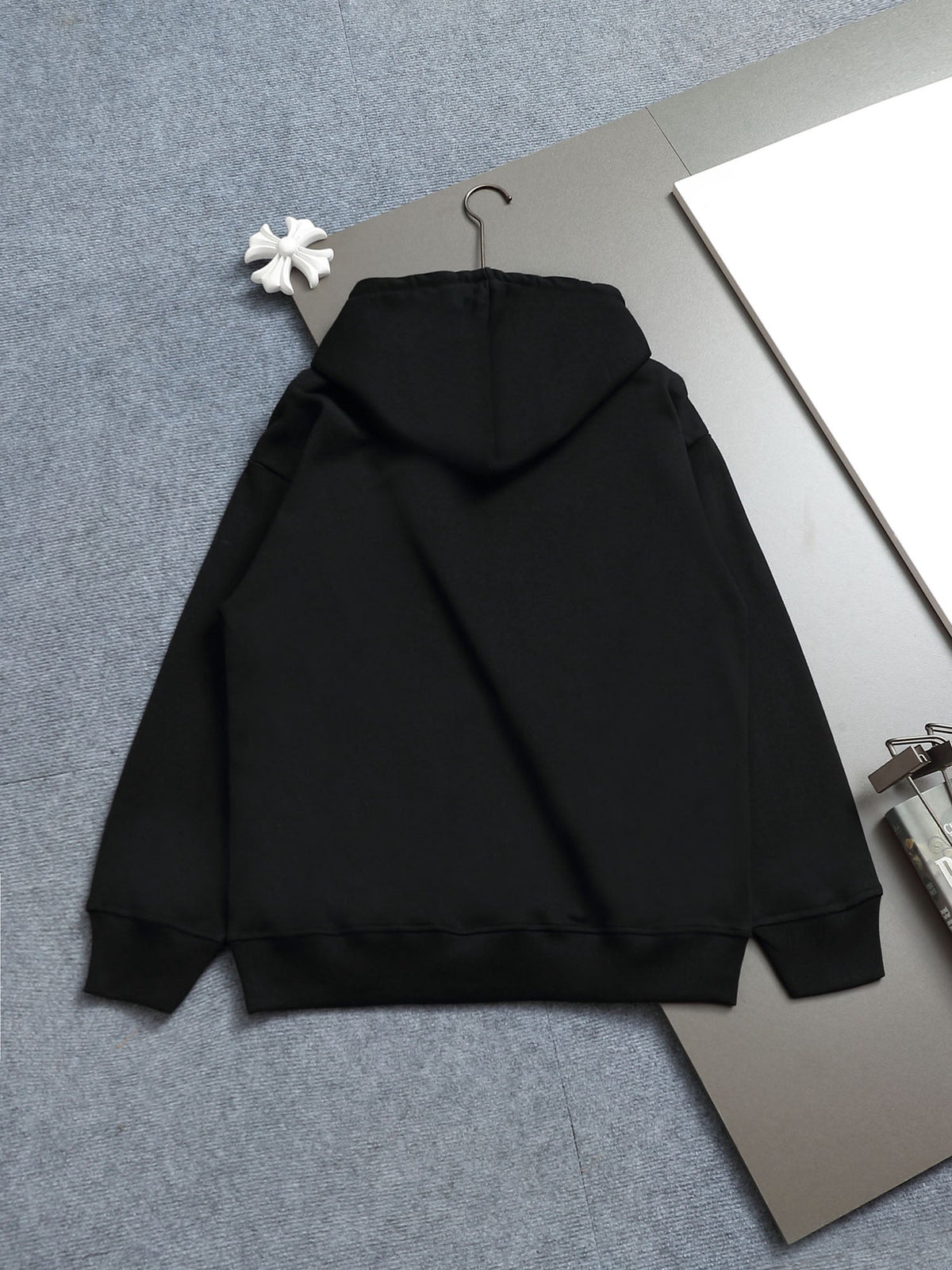 Classic Fit Hoodie-1141