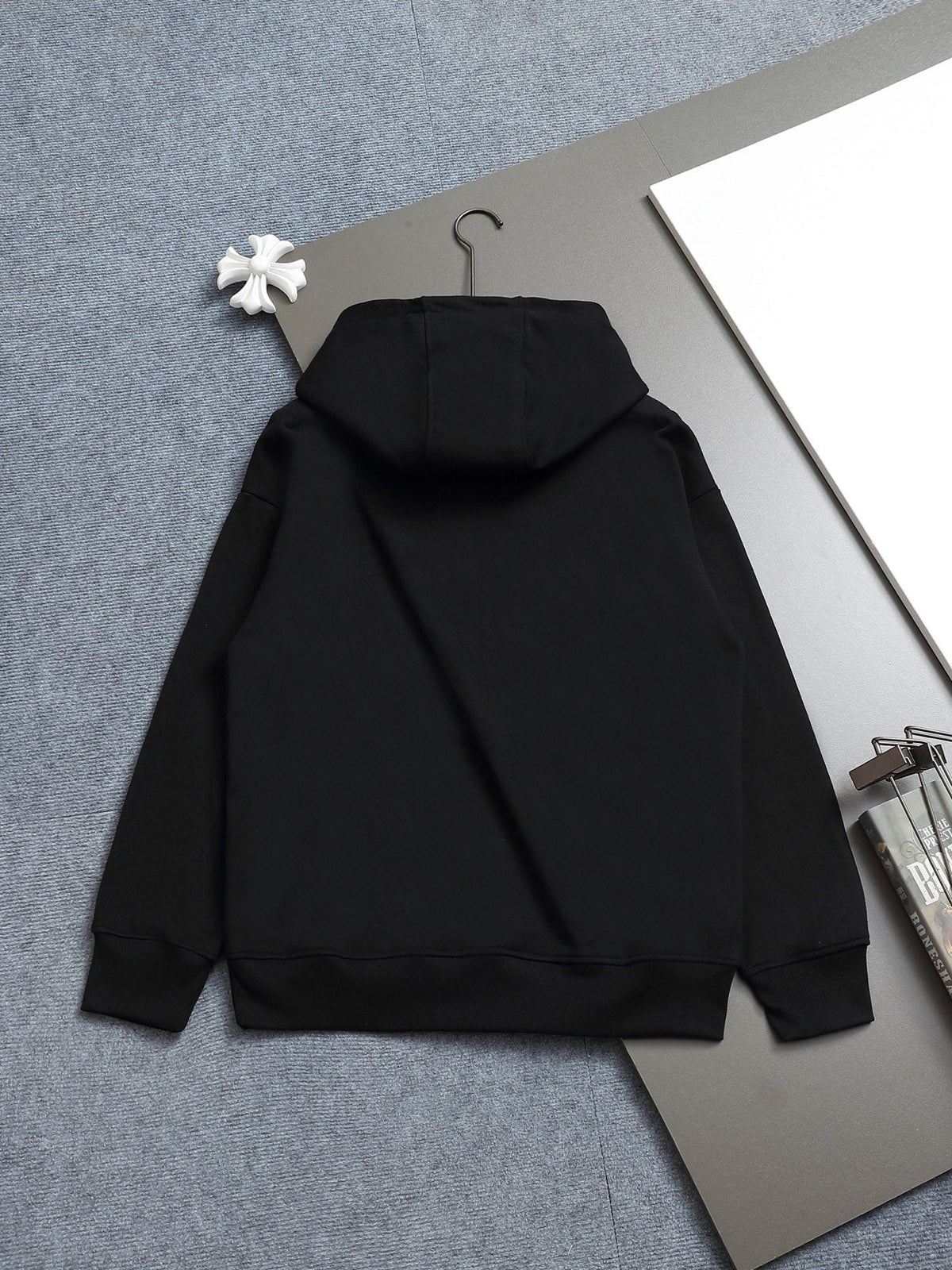 Classic Fit Hoodie-1138