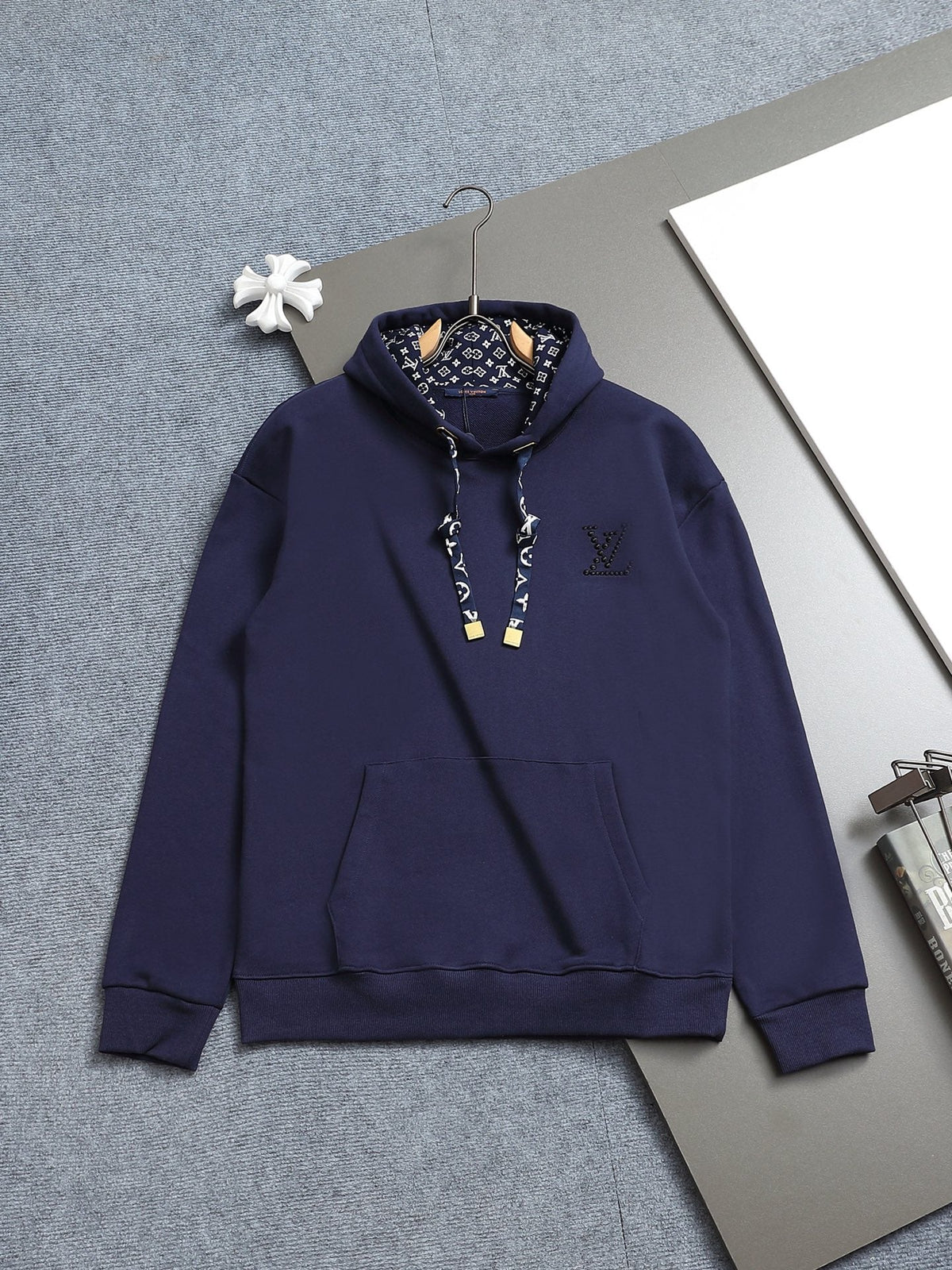 Classic Fit Hoodie-1137