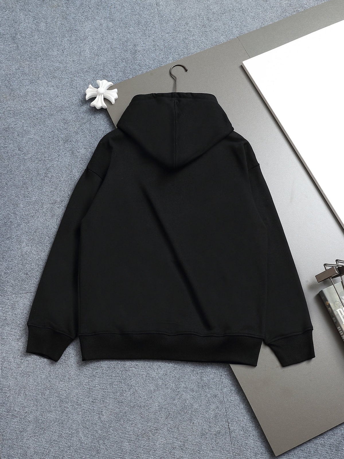 Classic Fit Hoodie-1145