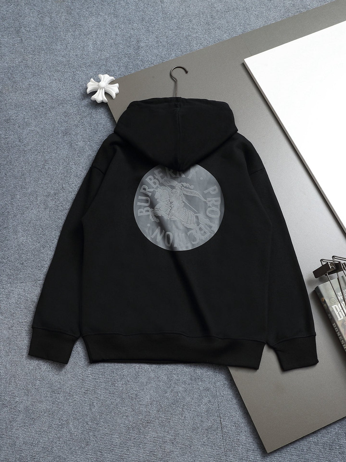 Classic Fit Hoodie-1147