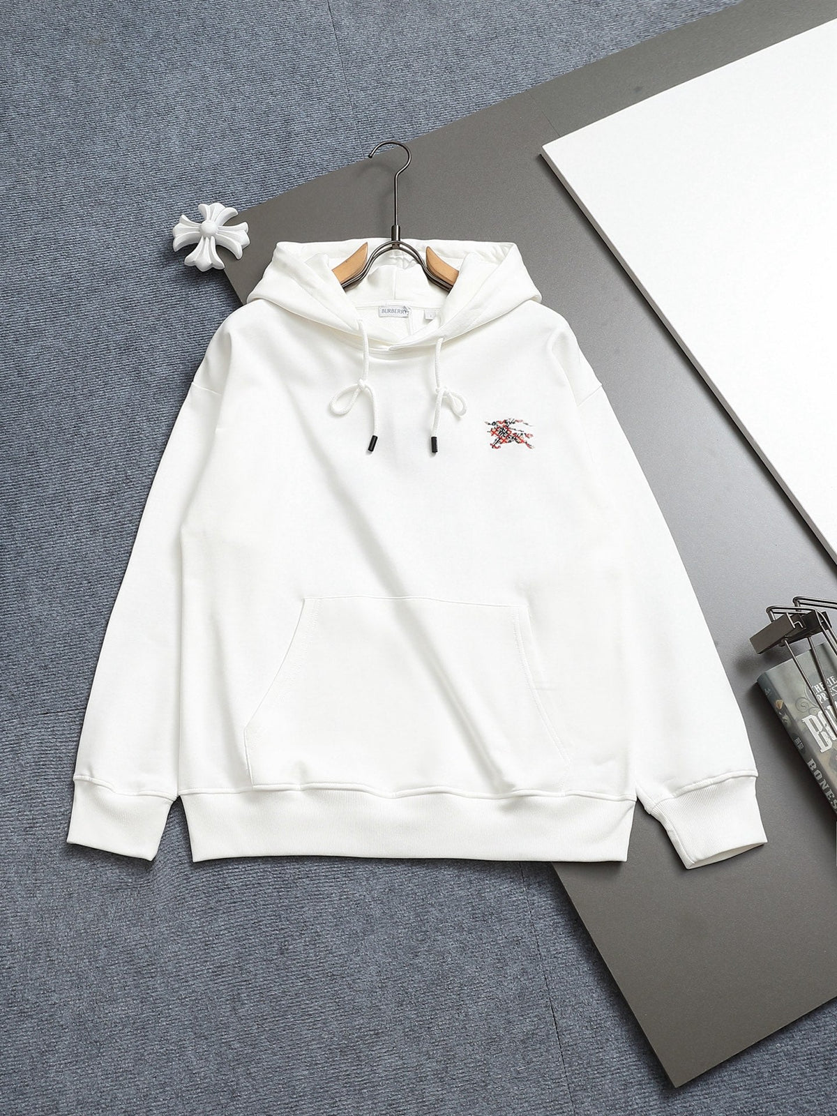 Classic Fit Hoodie-1148