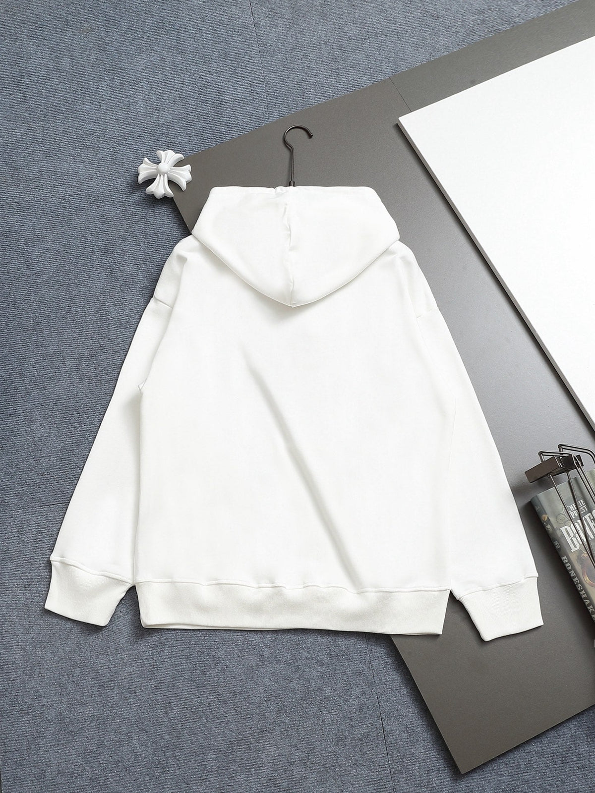 Classic Fit Hoodie-1149