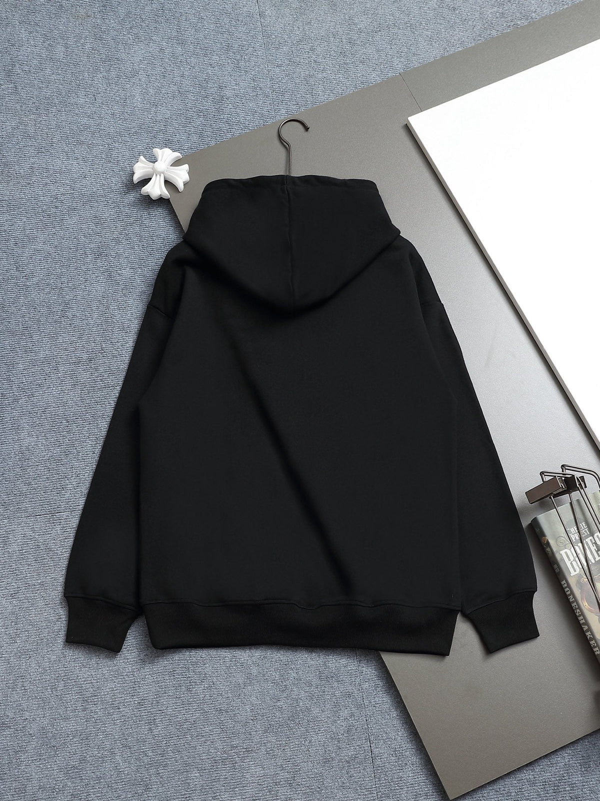 Classic Fit Hoodie-1149