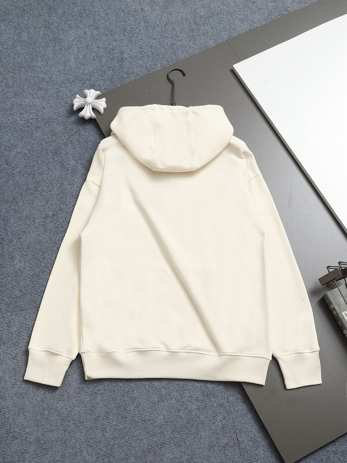 Classic Fit Hoodie-1150
