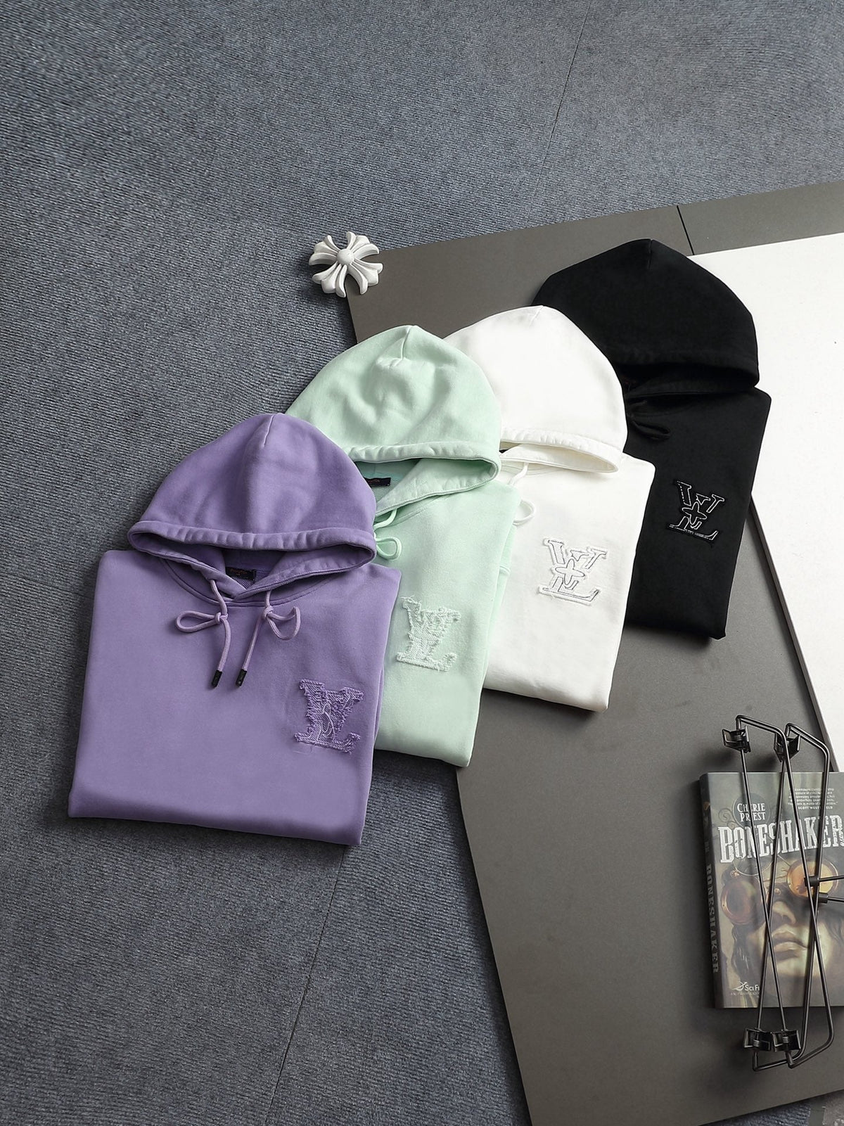 Classic Fit Hoodie-1160