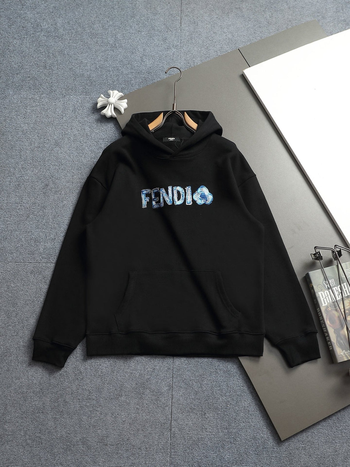 Classic Fit Hoodie-1157
