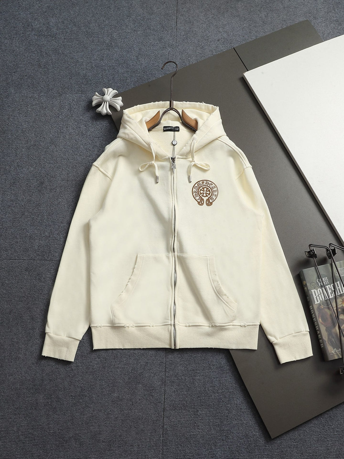 Classic Fit Hoodie-1159
